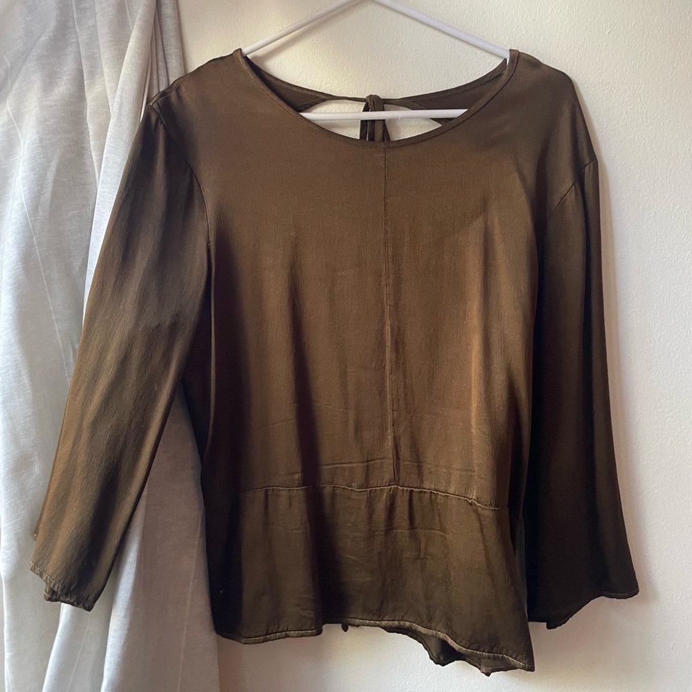 LACAUSA open back silk blouse